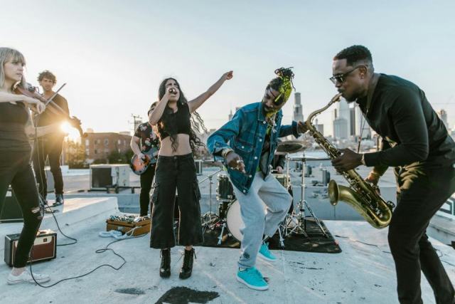 Musique pop libre de droits : mélodies accrocheuses pour vlogs et contenus lifestyle Musique pop libre de droits : mélodies accrocheuses pour vlogs et contenus lifestyle