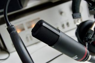 Musiques et sons pour podcast : habillage sonore professionnel