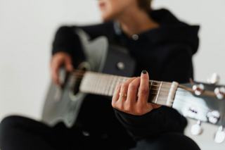 Samples de guitare : riffs, arpèges et solos libres de droits